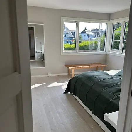 Apartment Newly Renovated In Center *